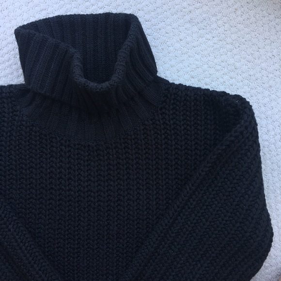 MINKPINK - Oversized Knit Turtleneck - Picture 2 of 6